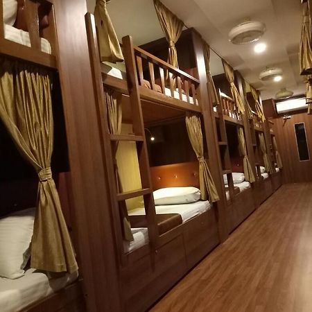 Classic Dormitory Mumbai Exterior foto