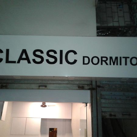 Classic Dormitory Mumbai Exterior foto