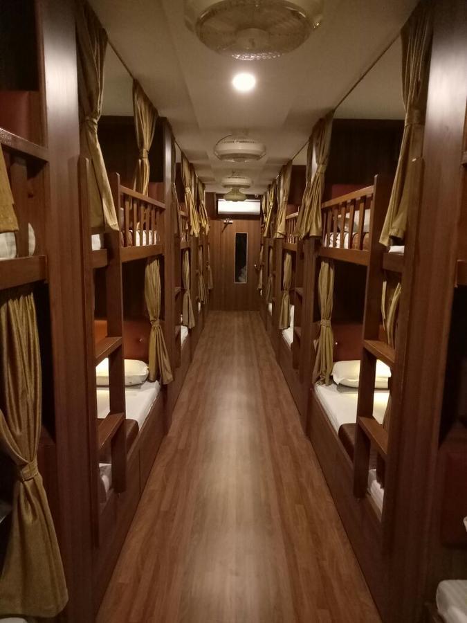 Classic Dormitory Mumbai Exterior foto