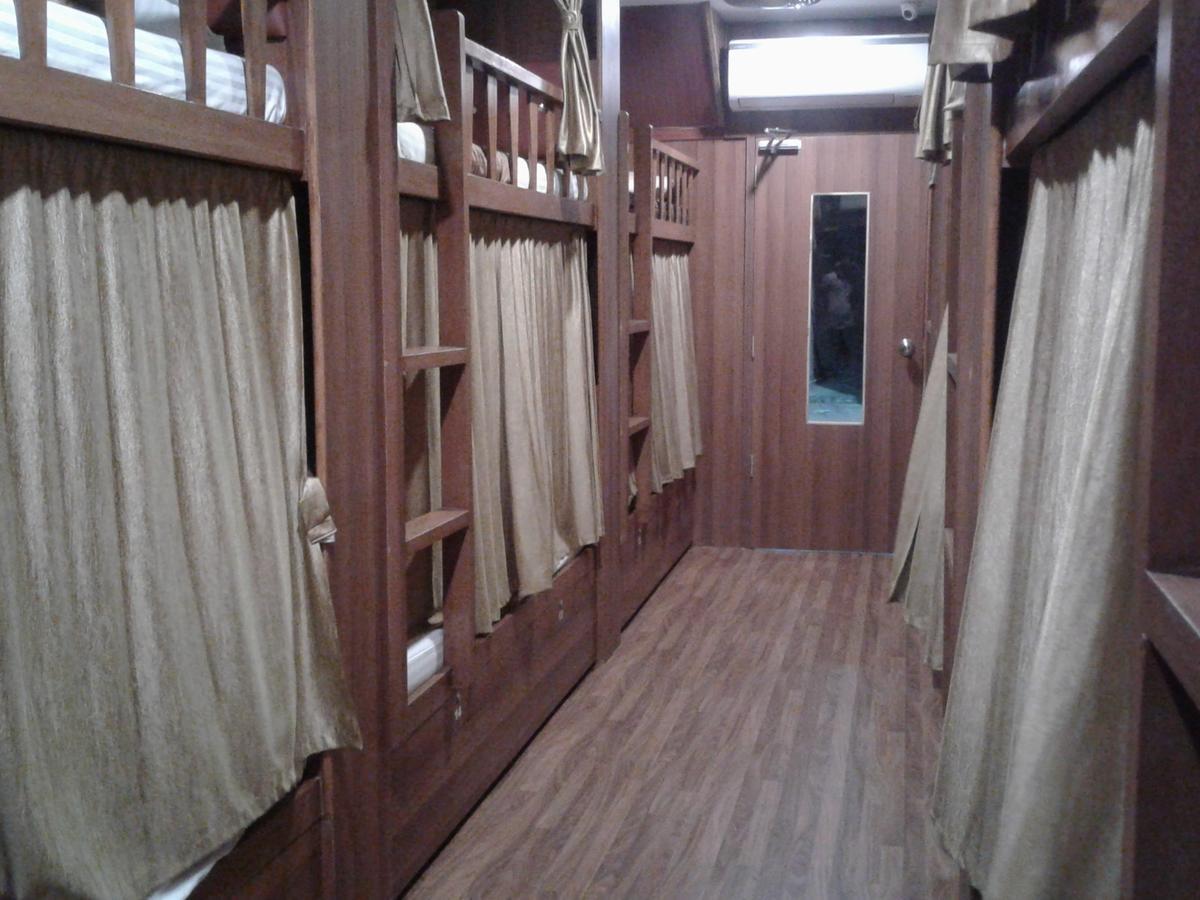 Classic Dormitory Mumbai Exterior foto