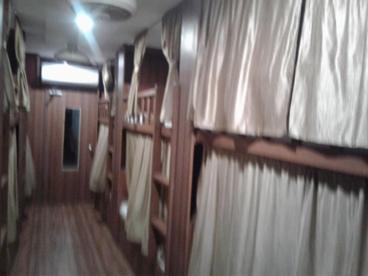 Classic Dormitory Mumbai Exterior foto